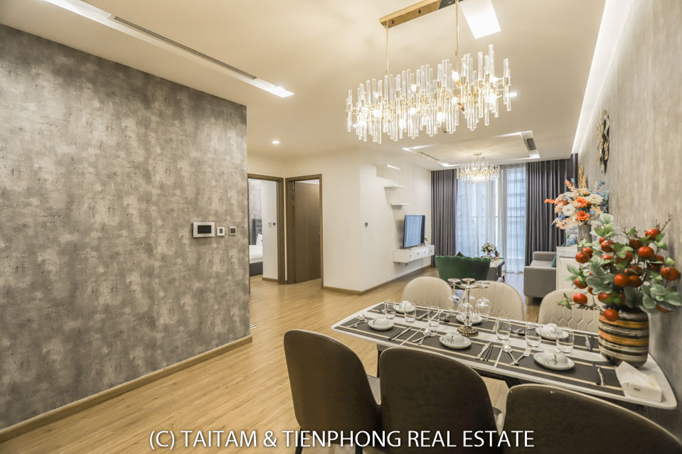 Cozy 03 bedroom apartment in Vinhomes Metropolis Ba Dinh Hanoi 