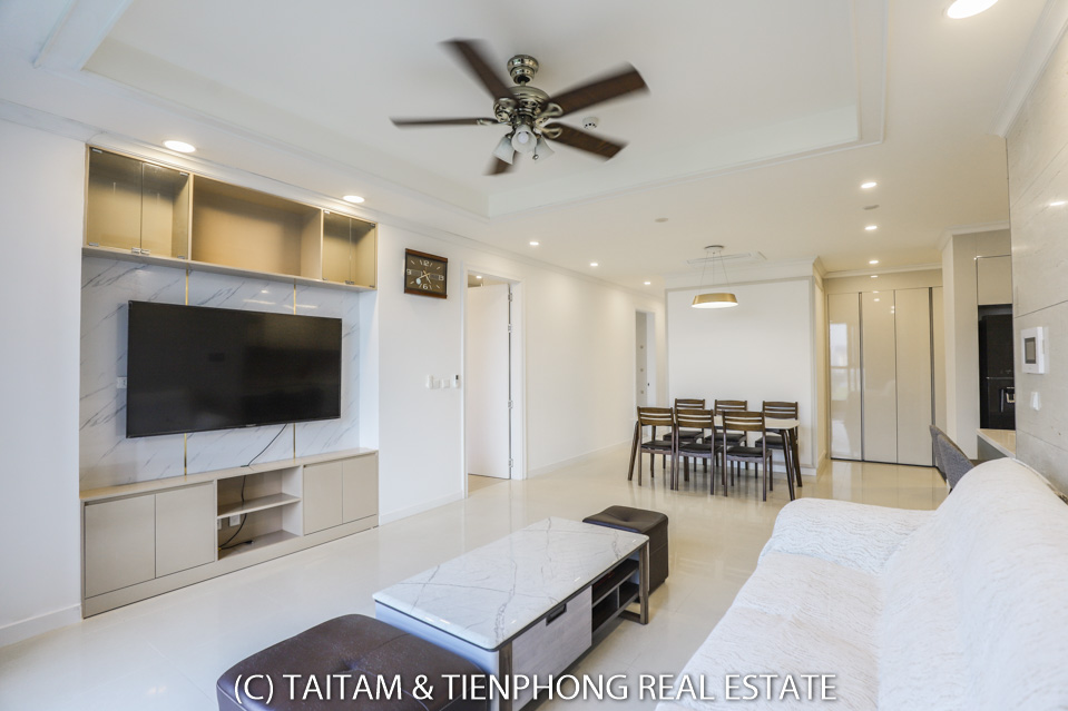 Korean style 3 bedroom apartment at Starlake Tay Ho for rent 